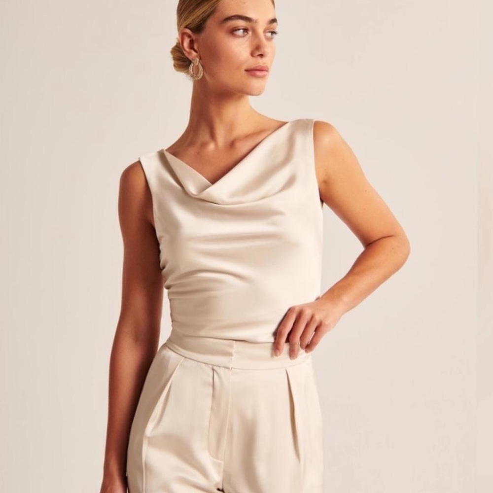 Abercrombie & Fitch Cream Sleeveless Blouse